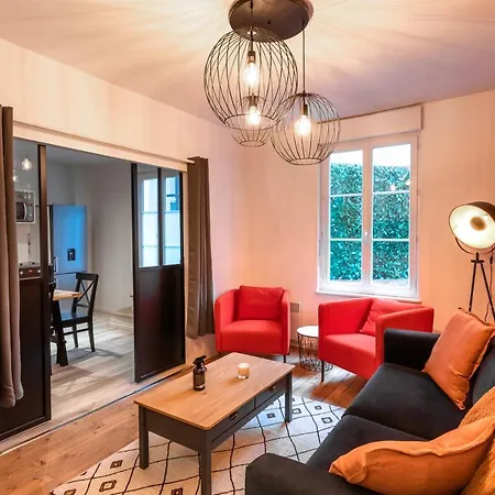L'orangerie Des Poeliers Apartment